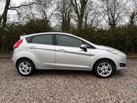 Used Ford Fiesta Zetec 82 HP (60 kW) 2015 Silver Hatchback
