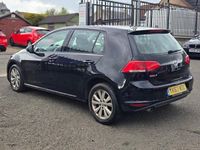 Begagnad VW Golf VII SE 105 HK (77 kW) 2013 Svart Halvkombi