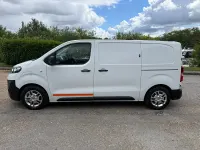 Used Vauxhall Vivaro 100 kW (136 HP) 2022 White MPV