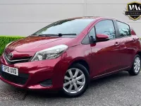 Used Toyota Yaris 99 HP (72 kW) 2013 Red Hatchback