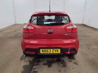 Used Kia Rio 107 HP (78 kW) 2013 Red Hatchback