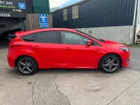 Used Ford Focus ST-Line X 140 HP (102 kW) 2018 Red Hatchback
