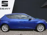 Used Seat Leon SE Dynamic 128 HP (94 kW) 2019 Blue Hatchback
