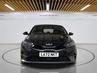 Usado Kia Ceed 158 HP (116 kW) 2022 Preto Citadino
