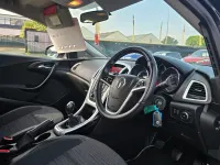 Used Vauxhall Astra Excite 115 HP (84 kW) 2014 Black Hatchback