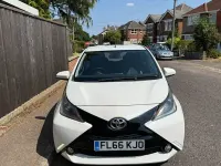 Used Toyota Aygo x-press 69 HP (50 kW) 2016 White Hatchback