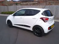 Used Hyundai i10 Premium 87 HP (63 kW) 2018 White Hatchback