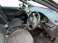 Used Vauxhall Astra SRi 150 HP (110 kW) 2017 Cosmic grey Hatchback