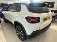 Used Jeep Avenger EV Altitude 113 kW (154 HP) 2024 White SUV