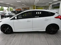Used Ford Focus ST 185 HP (136 kW) 2015 White Hatchback