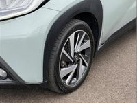 Used Toyota Aygo X 71 HP (52 kW) 2024 Green SUV