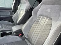 Second-hand VW Golf VIII Black Edition 190 CP (139 kW) 2024 Alb Hatchback