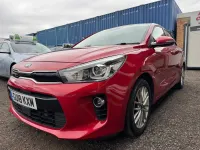 Begagnad Kia Rio 99 HK (72 kW) 2018 Röd Halvkombi