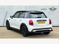 Usado Mini Cooper Classic 136 HP (100 kW) 2023 Branco Citadino