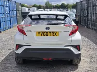 Used Toyota C-HR Design 122 HP (89 kW) 2019 White SUV