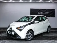 Used Toyota Aygo X-play 71 HP (52 kW) 2019 White Hatchback