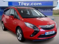 Used Vauxhall Zafira SRi 140 HP (102 kW) 2015 Red MPV