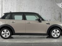Usado Mini Cooper Classic 134 CV (98 kW) 2022 Gris Utilitario