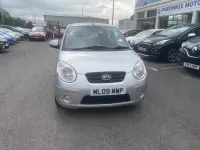 Used Kia Picanto 64 HP (47 kW) 2009 Silver Hatchback