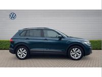 Gebraucht VW Tiguan Life 150 PS (110 kW) 2023 Blau SUV
