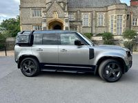 Usado Land Rover Defender HSE Dynamic 300 HP (220 kW) 2023 Prateado SUV