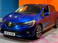 Used Renault Clio Iconic 100 HP (73 kW) 2021 Blue Hatchback