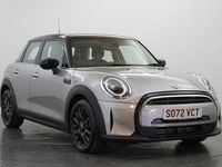 Usado Mini Cooper Classic 134 CV (98 kW) 2022 Plateado Utilitario