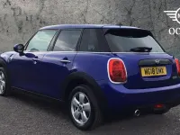 Usado Mini Cooper Hatch 136 CV (100 kW) 2018 Azul Utilitario