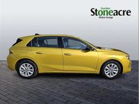 Second-hand Vauxhall Astra Design Edition 130 CP (95 kW) 2023 Galben Hatchback