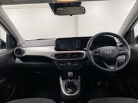 Begagnad Hyundai i10 Premium 2020 Silver Halvkombi