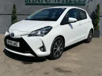 Used Toyota Yaris Hybrid 101 HP (74 kW) 2019 White Hatchback
