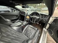 Begagnad Bentley Continental 2013 Vit Sportkupé