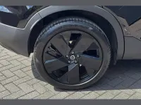 Used Volvo XC40 Plus 194 HP (142 kW) 2025 Black SUV