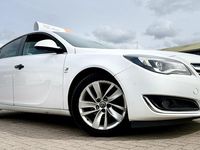 Used Vauxhall Insignia SRi 2013 White Hatchback