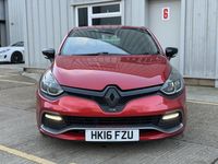 Used Renault Clio IV Trophy 220 HP (161 kW) 2015 Red Hatchback