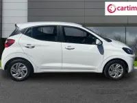 Used Hyundai i10 SE 67 HP (49 kW) 2023 White Hatchback