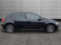 Used VW Golf VII SE 125 HP (91 kW) 2017 Black Hatchback