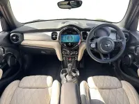 Usado Mini Cooper Exclusive 134 HP (98 kW) 2023 Preto Citadino