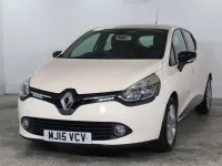 Usado Renault Clio IV Dynamique 75 CV (55 kW) 2015 Blanco Utilitario