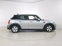 Usado Mini Cooper Classic 134 HP (98 kW) 2022 Prateado Citadino