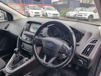 Usado Ford Focus Zetec 2016 Prateado Citadino