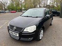 Begagnad VW Polo S 2006 Svart Halvkombi