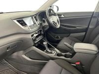 Used Hyundai Tucson SE 141 HP (103 kW) 2017 White SUV