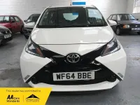 Used Toyota Aygo X-play 68 HP (50 kW) 2014 White Hatchback