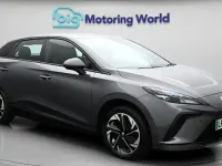 Usado MG MG4 EV SE 319 kW (435 HP) 2023 Cinzento Citadino