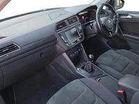 Used VW Tiguan SEL 147 HP (108 kW) 2017 Blue SUV