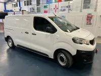 Used Peugeot Expert Premium 100 HP (73 kW) 2022 White Van