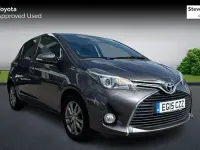 Used Toyota Yaris 99 HP (72 kW) 2015 Grey Hatchback