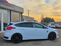 Used Ford Focus ST 250 HP (183 kW) 2015 White Hatchback
