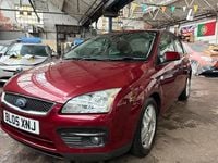 Used Ford Focus Ghia 2005 Red Sedan